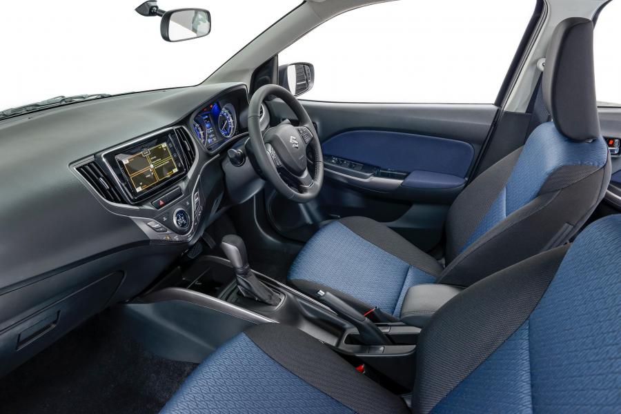 Интерьер Suzuki Baleno 2019 года  (ZA) (фото 9 из 40)